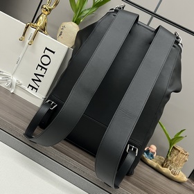 Loewe  Новая коллекция рюкзаков Goya