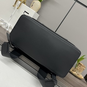 Loewe  Новая коллекция рюкзаков Goya