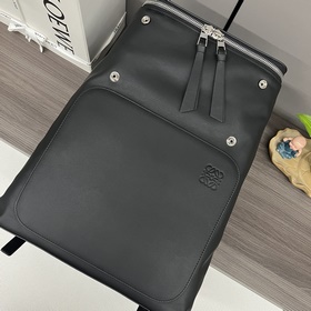 Loewe  Новая коллекция рюкзаков Goya