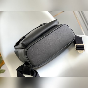 Loewe  Поступили новые рюкзаки  Mil