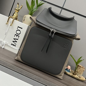 Loewe  Новая коллекция рюкзаков Goya