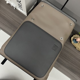 Loewe  Новая коллекция рюкзаков Goya