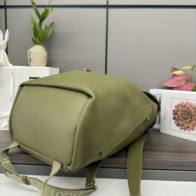 Новая модель рюкзака Flamenco от Loewe