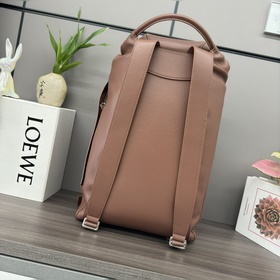 Новая модель рюкзака Flamenco от Loewe