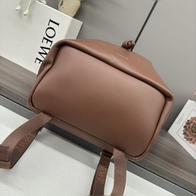 Новая модель рюкзака Flamenco от Loewe