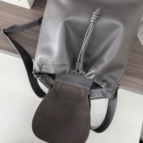 Новая модель рюкзака Flamenco от Loewe