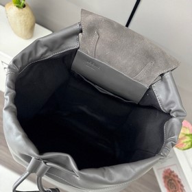 Новая модель рюкзака Flamenco от Loewe