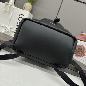 Новая модель рюкзака Flamenco от Loewe