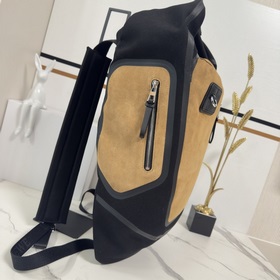 Loewe  Новая модель рюкзака Flex из