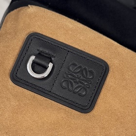 Loewe  Новая модель рюкзака Flex из 