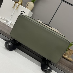 Loewe  Новая коллекция рюкзаков Goya