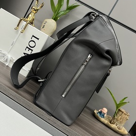 Loewe  Новая коллекция рюкзаков Goya