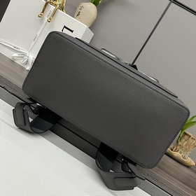 Loewe  Новая коллекция рюкзаков Goya