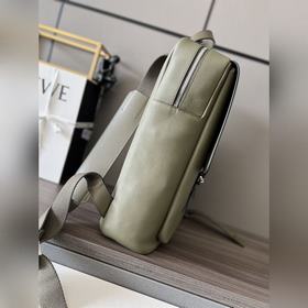 Loewe  Поступили новые рюкзаки  Mil