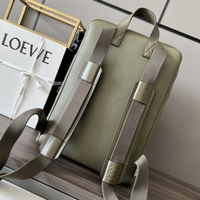 Loewe  Поступили новые рюкзаки  Mil