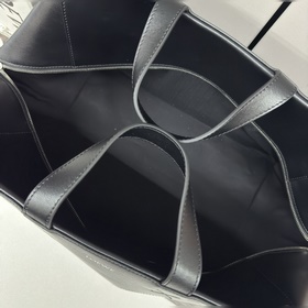 Новая сумка Loewe Puzzle Fold Duffle и