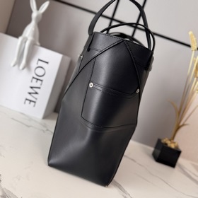 Новая сумка Loewe Puzzle Fold Tote из