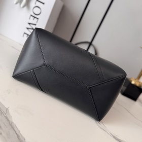 Новая сумка Loewe Puzzle Fold Tote из