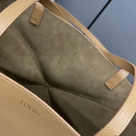 Новая модель Loewe — небольшая сумка P