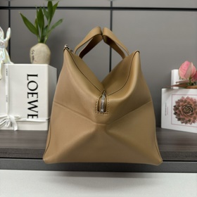 Новая сумка Loewe Puzzle Fold Duffle и