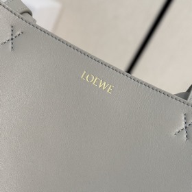 Новая модель Loewe — небольшая сумка P
