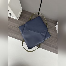 Новая модель Loewe — небольшая сумка P