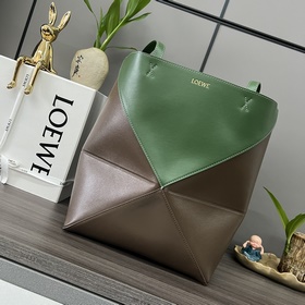 Новая модель Loewe — небольшая сумка P