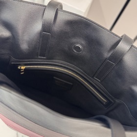 Новая цветовая гамма Loewe： сумка Flam