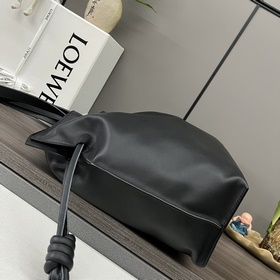 Loewe Клач «Flamenco» из кожи наппа в
