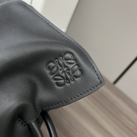Loewe Клач «Flamenco» из кожи наппа в