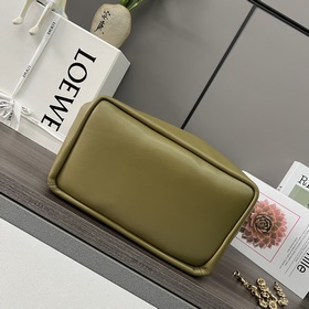Loewe  Сумка Squeeze среднего размера