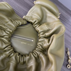 Loewe  Сумка Squeeze среднего размера