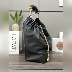 Loewe  Сумка Squeeze среднего размера