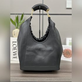Loewe  Сумка Squeeze среднего размера