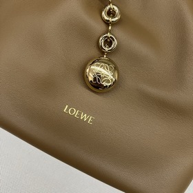 Loewe  Сумка Squeeze из кожи наппа, м