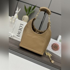 Loewe  Сумка Squeeze из кожи наппа, м