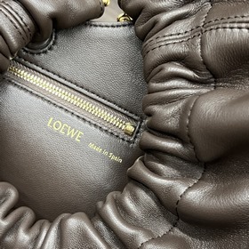 Loewe  Сумка Squeeze из кожи наппа, м