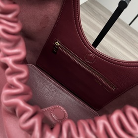 Loewe  Сумка Squeeze среднего размера