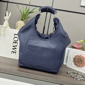 Loewe  Сумка Squeeze среднего размера