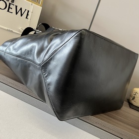 Сумка Loewe Fold Shopper из телячьей к
