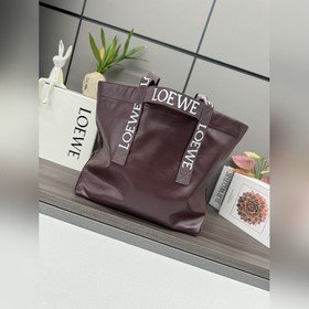 Сумка Loewe Fold Shopper из телячьей к