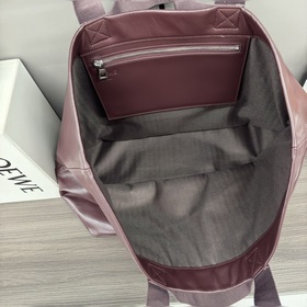 Сумка Loewe Fold Shopper из телячьей к