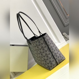 Loewe Новая сумка East West Tote из ж