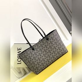 Loewe Новая сумка East West Tote из ж
