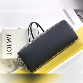 Loewe Новая сумка East West Tote из ж