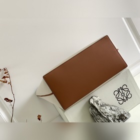 Loewe  Сумка-тоут с принтом. Модель м