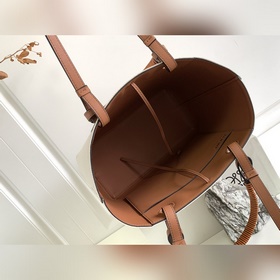 Loewe  Сумка-тоут с принтом. Модель м