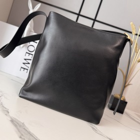 Сумка Loewe Draped из мягкой кожи напп