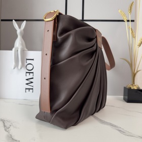 Сумка Loewe Draped из мягкой кожи напп