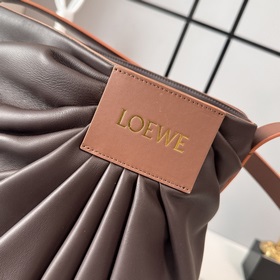 Сумка Loewe Draped из мягкой кожи напп